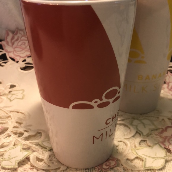 DONATED Three vintage ceramic milk shake glasses 5.5”x3.25” - Picture 13 of 13